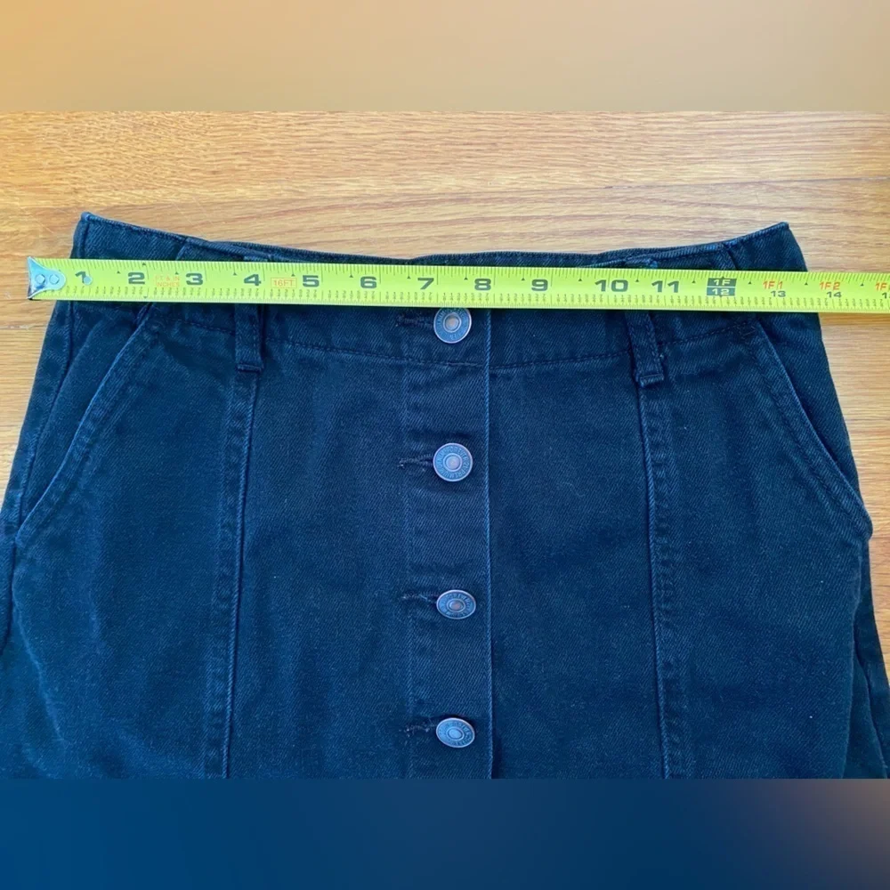 Forever 21 Womens Mini Skirt Size 26 Black Denim Button Fly Cotton Blend